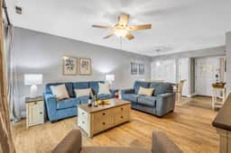 1691 Bluff Villa