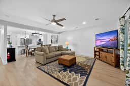 613 Queen's Grant