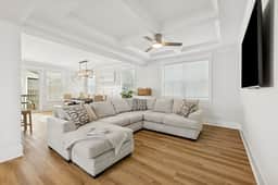 9 Broad View Lane